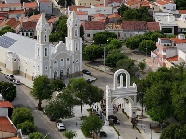 Vista aérea da Catedral de Sant’Ana em Caicó
